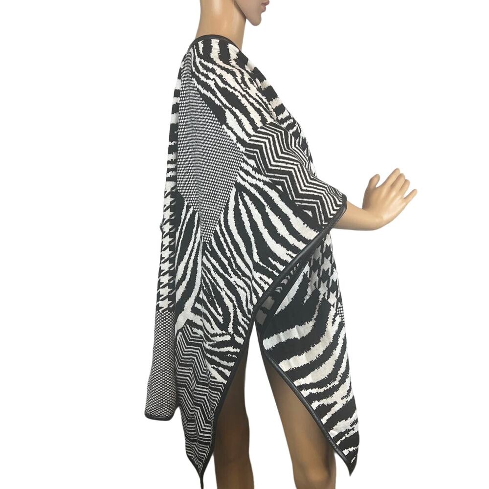 Chico’s Ruana Wrap Size S/M Zebra Mixed Knit NWT Colorblock Patchwork Versatile - Picture 4 of 11